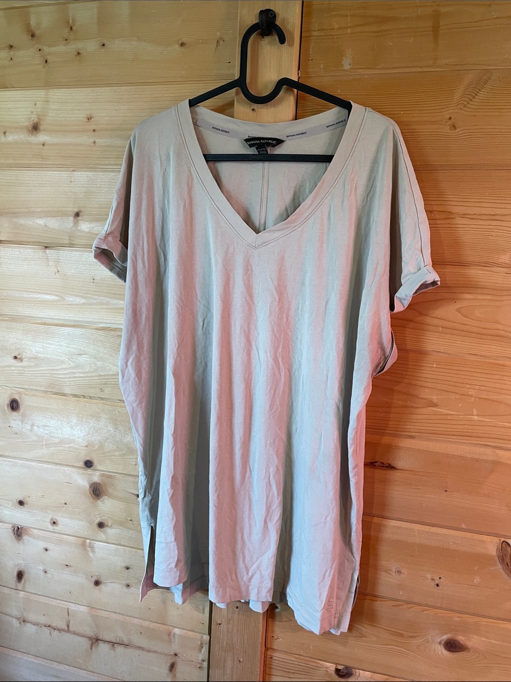 Banana Republic Light Taupe V-Neck Short Sleeve Top